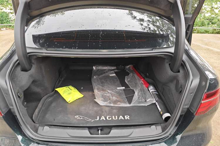 Used Jaguar XEL 2021 2.0T 250 PS R-DYNAMIC S Advanced Sport Edition Trunk