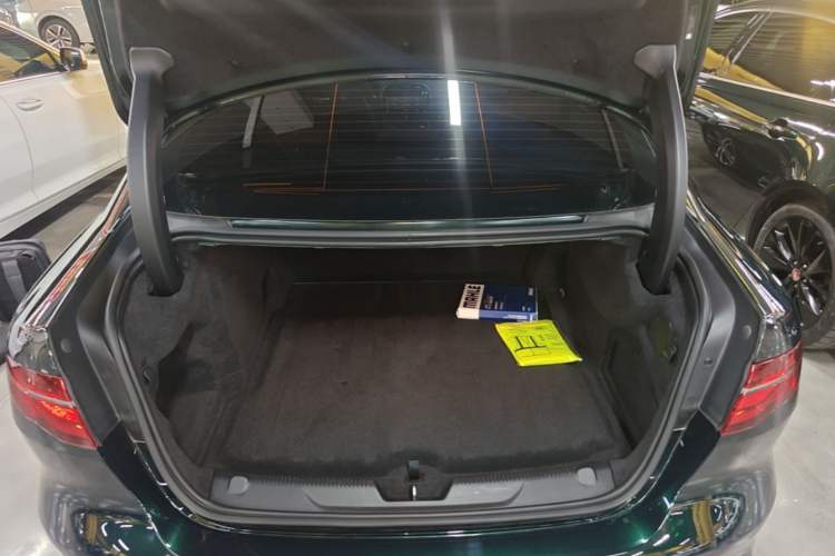 Used Jaguar XEL 2021 2.0T 250 PS R-DYNAMIC S Advanced Sport Edition Trunk