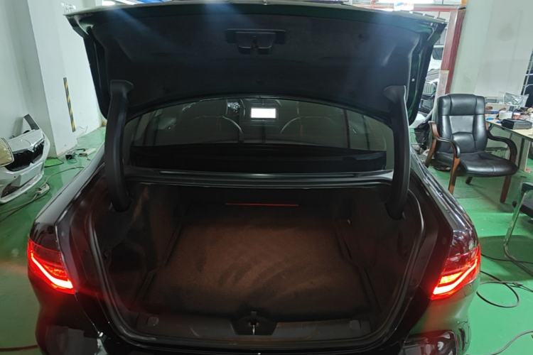 Used Jaguar XEL 2021 2.0T 250 PS S Progressive Elegance Edition Trunk