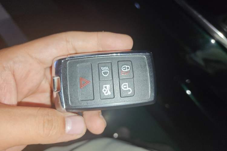 Used Jaguar XEL 2021 2.0T 250 PS R-DYNAMIC S Advanced Sport Edition Vehicle Key