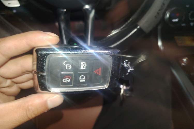 Used Jaguar XEL 2021 2.0T 250 PS R-DYNAMIC S Advanced Sport Edition Vehicle Key