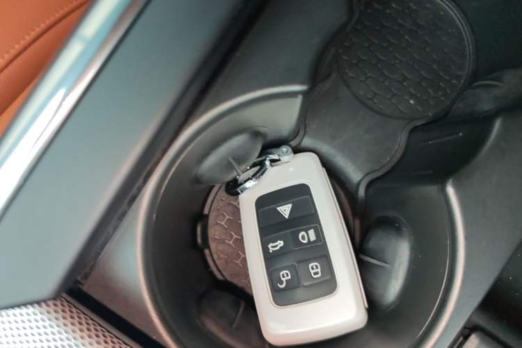 Used Jaguar XEL 2021 2.0T 250 PS R-DYNAMIC S Advanced Sport Edition Vehicle Key