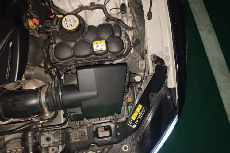 Used Jaguar XEL 2021 2.0T 250 PS R-DYNAMIC SE Tech Sport Edition Engine Bay Left