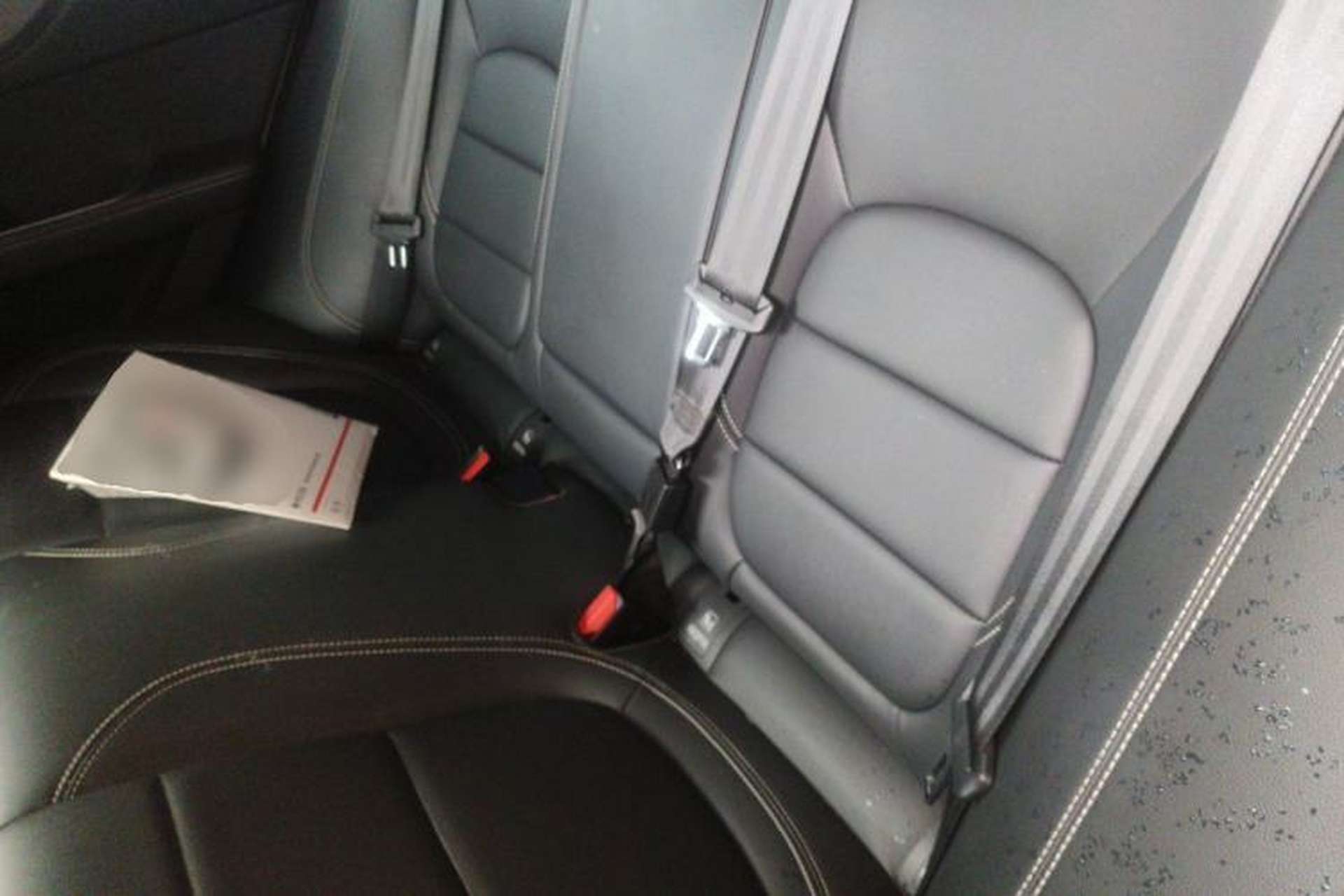 Used Jaguar XEL 2021 2.0T 200PS R-DYNAMIC Youth Sports Edition Left Rear Seat