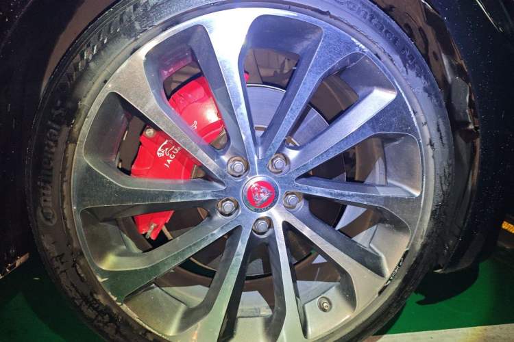 Used Jaguar XEL 2021 2.0T 250 PS R-DYNAMIC SE Tech Sport Edition Right Front Wheel Hub
