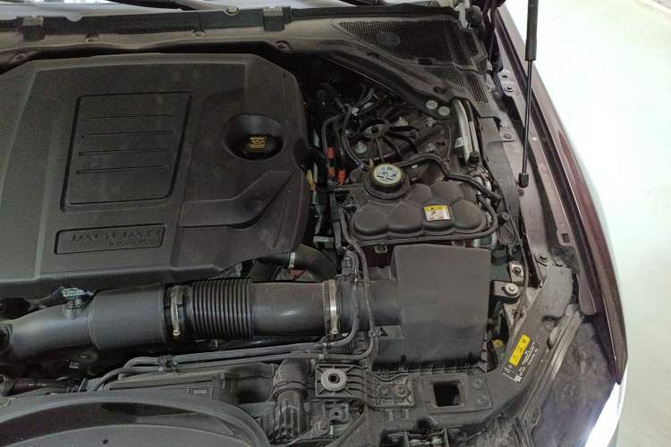 Used Jaguar XEL 2021 2.0T 250 PS S Progressive Elegance Edition Engine Bay Left