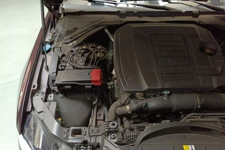 Used Jaguar XEL 2021 2.0T 250 PS S Progressive Elegance Edition Engine Bay Right