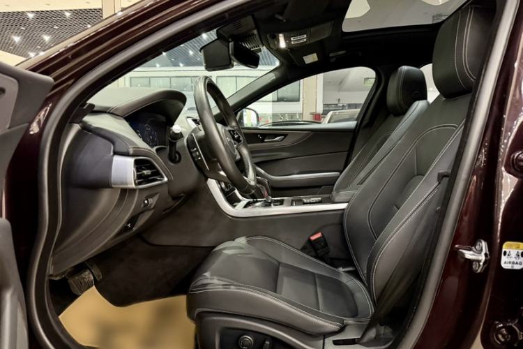 Used Jaguar XEL 2021 2.0T 250 PS R-DYNAMIC S Advanced Sport Edition Interior 4