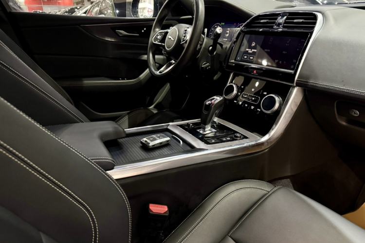 Used Jaguar XEL 2021 2.0T 250 PS R-DYNAMIC S Advanced Sport Edition Interior 7
