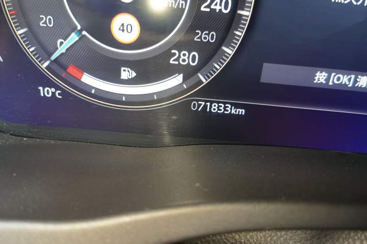 Used Jaguar XEL 2021 2.0T 250 PS R-DYNAMIC S Advanced Sport Edition Odometer Close Up