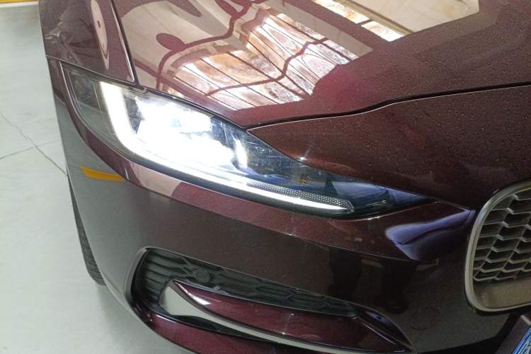 Used Jaguar XEL 2021 2.0T 250 PS S Progressive Elegance Edition Right Front Headlight
