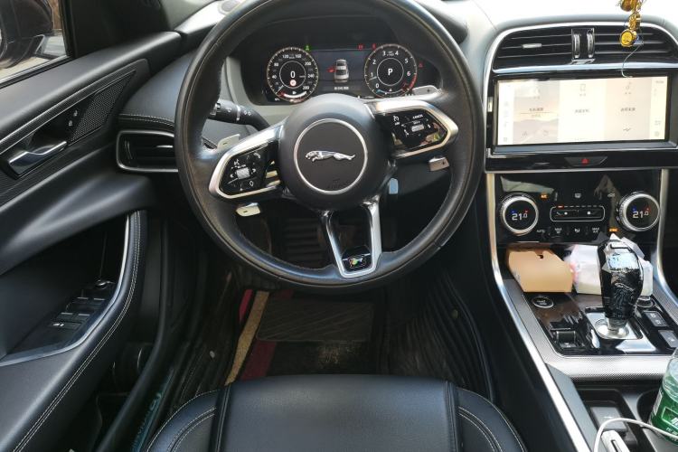 Used Jaguar XEL 2021 2.0T 250 PS R-DYNAMIC S Advanced Sport Edition Steering Wheel