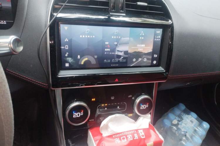 Used Jaguar XEL 2021 2.0T 250 PS R-DYNAMIC S Advanced Sport Edition Audio And AC Panel