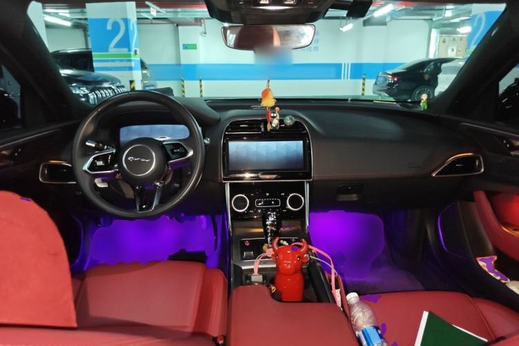 Used Jaguar XEL 2021 2.0T 250 PS R-DYNAMIC S Advanced Sport Edition Center Console