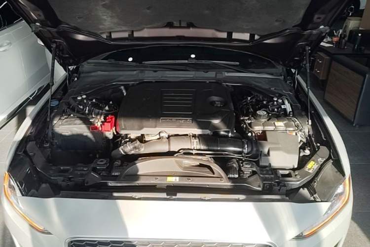 Used Jaguar XEL 2021 2.0T 250 PS R-DYNAMIC S Advanced Sport Edition Engine Bay
