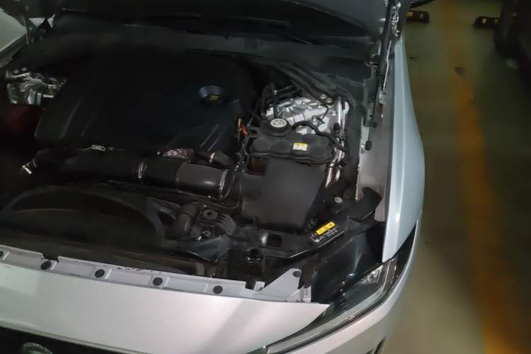 Used Jaguar XEL 2021 2.0T 250 PS R-DYNAMIC S Advanced Sport Edition Engine Bay Left