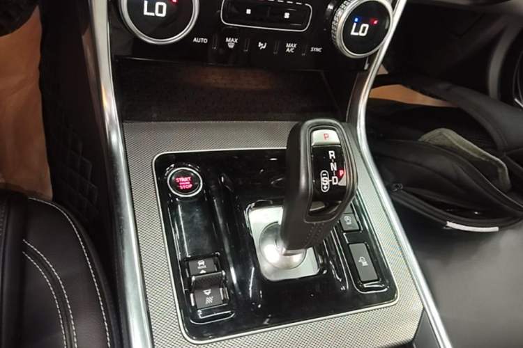 Used Jaguar XEL 2021 2.0T 250 PS R-DYNAMIC S Advanced Sport Edition Gear Lever