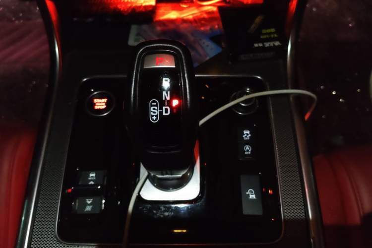 Used Jaguar XEL 2021 2.0T 250 PS R-DYNAMIC S Advanced Sport Edition Gear Lever