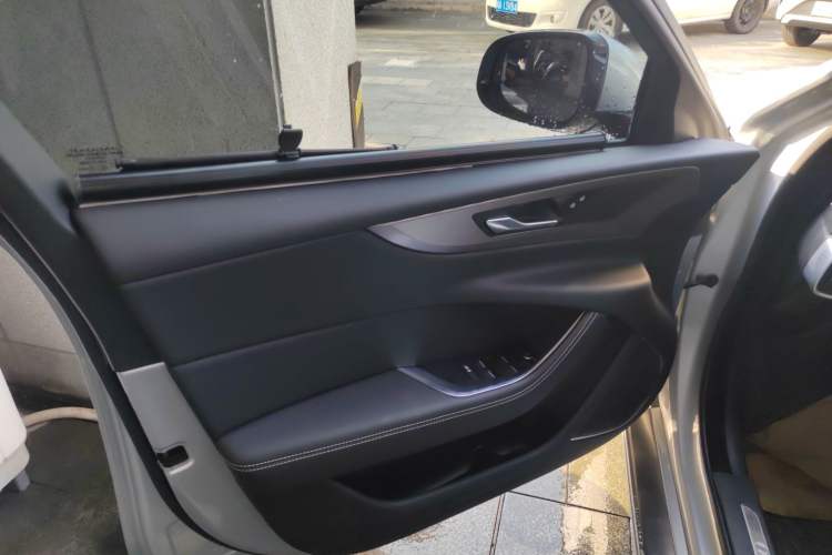 Used Jaguar XEL 2021 2.0T 250 PS R-DYNAMIC S Advanced Sport Edition Left Front Door Interior