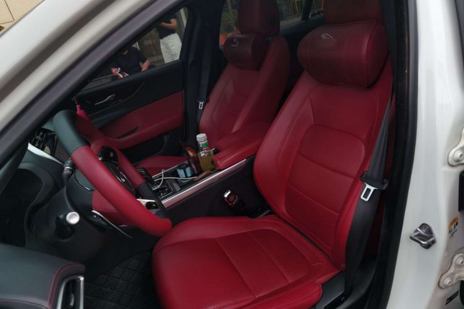 Used Jaguar XEL 2021 2.0T 250 PS Black Edition Sport Version Left Front Seat