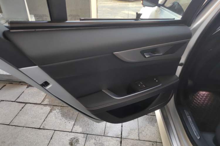 Used Jaguar XEL 2021 2.0T 250 PS R-DYNAMIC S Advanced Sport Edition Left Rear Door Interior