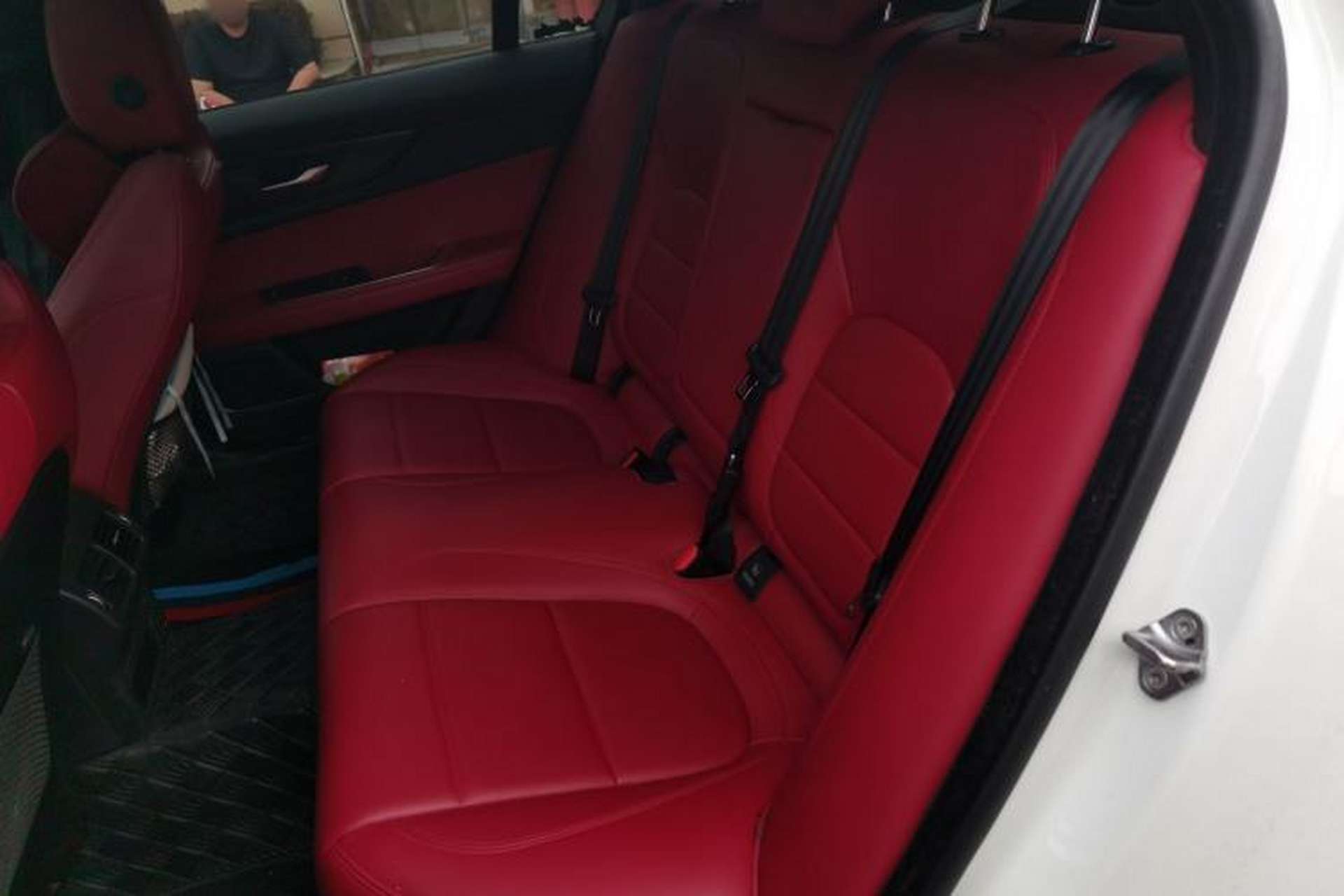 Used Jaguar XEL 2021 2.0T 250 PS Black Edition Sport Version Left Rear Seat