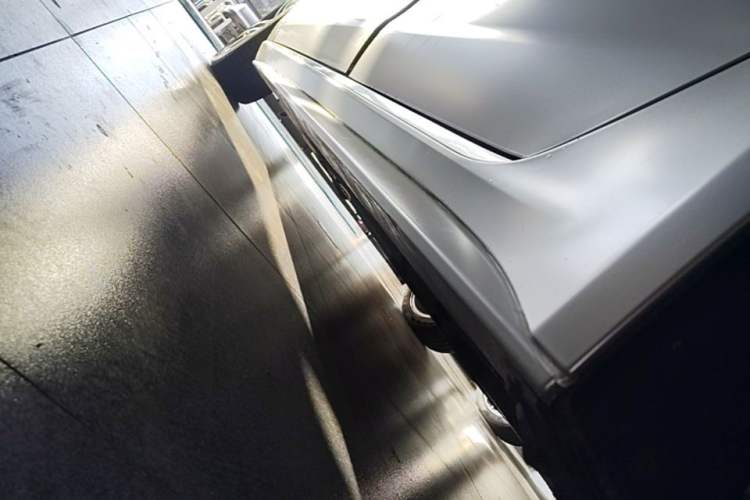 Used Jaguar XEL 2021 2.0T 250 PS R-DYNAMIC S Advanced Sport Edition Left Side Sill