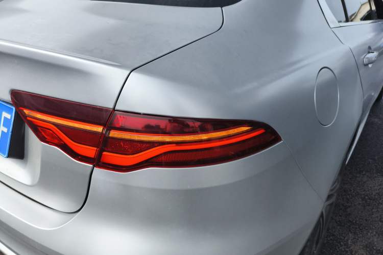 Used Jaguar XEL 2021 2.0T 250 PS R-DYNAMIC S Advanced Sport Edition Right Rear Taillight