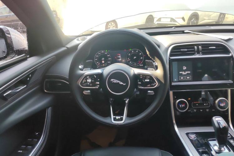 Used Jaguar XEL 2021 2.0T 250 PS R-DYNAMIC S Advanced Sport Edition Steering Wheel