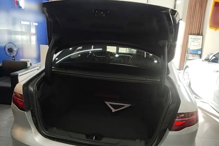 Used Jaguar XEL 2021 2.0T 250 PS R-DYNAMIC S Advanced Sport Edition Trunk