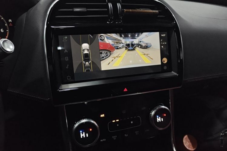 Used Jaguar XEL 2021 2.0T 250 PS R-DYNAMIC S Advanced Sport Edition Audio And AC Panel