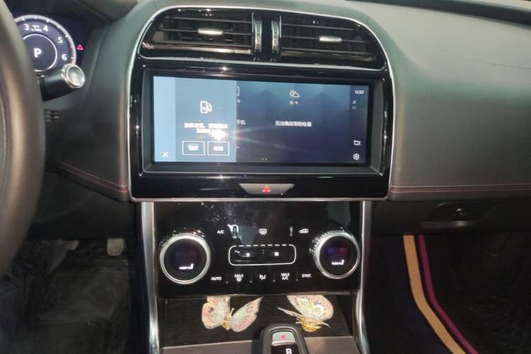 Used Jaguar XEL 2021 2.0T 250 PS R-DYNAMIC S Advanced Sport Edition Audio And AC Panel