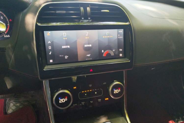 Used Jaguar XEL 2021 2.0T 250 PS R-DYNAMIC S Advanced Sport Edition Audio And AC Panel