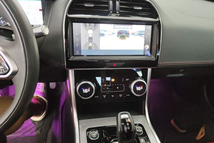 Used Jaguar XEL 2021 2.0T 250 PS R-DYNAMIC S Advanced Sport Edition Audio And AC Panel