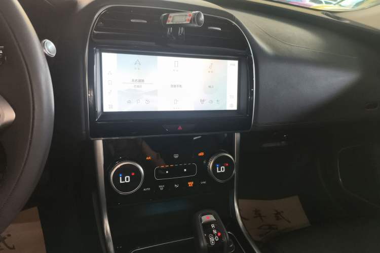 Used Jaguar XEL 2021 2.0T 250 PS S Progressive Elegance Edition Audio And AC Panel