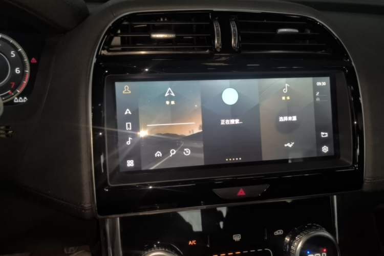 Used Jaguar XEL 2021 2.0T 250 PS S Progressive Elegance Edition Audio And AC Panel