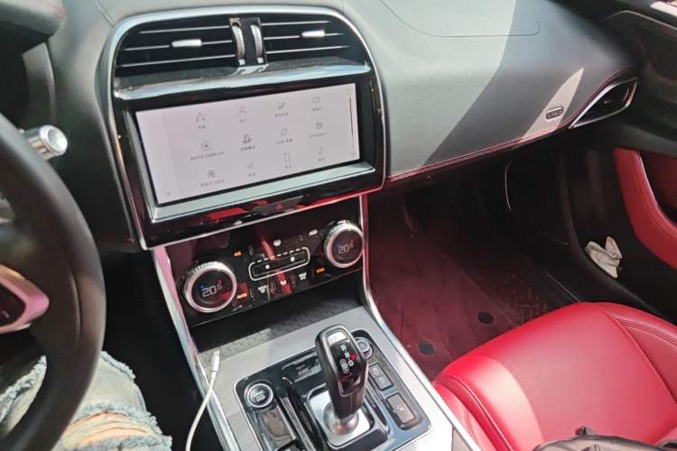 Used Jaguar XEL 2021 2.0T 250 PS R-DYNAMIC S Advanced Sport Edition Audio And AC Panel