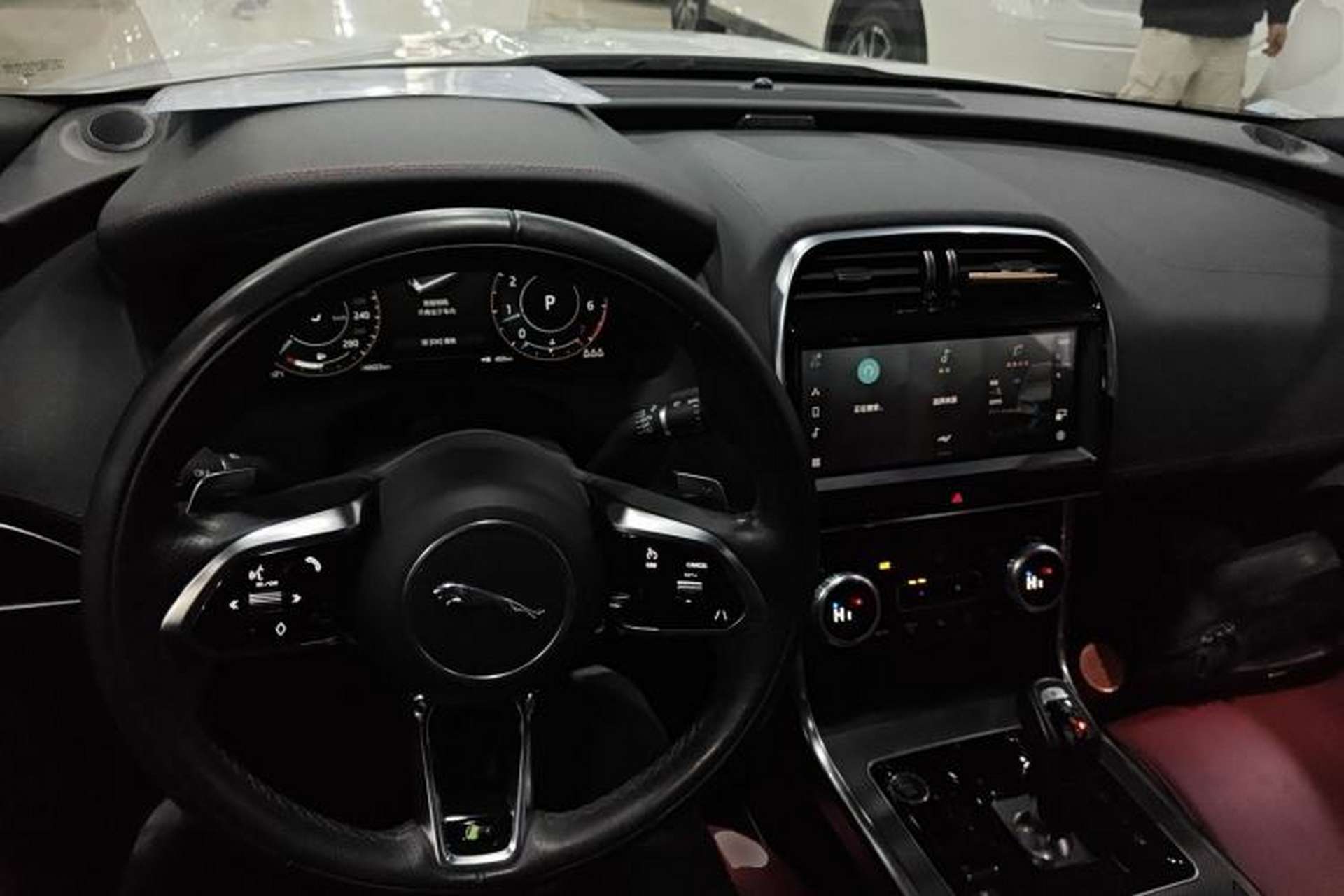 Used Jaguar XEL 2021 2.0T 250 PS R-DYNAMIC S Advanced Sport Edition Center Console