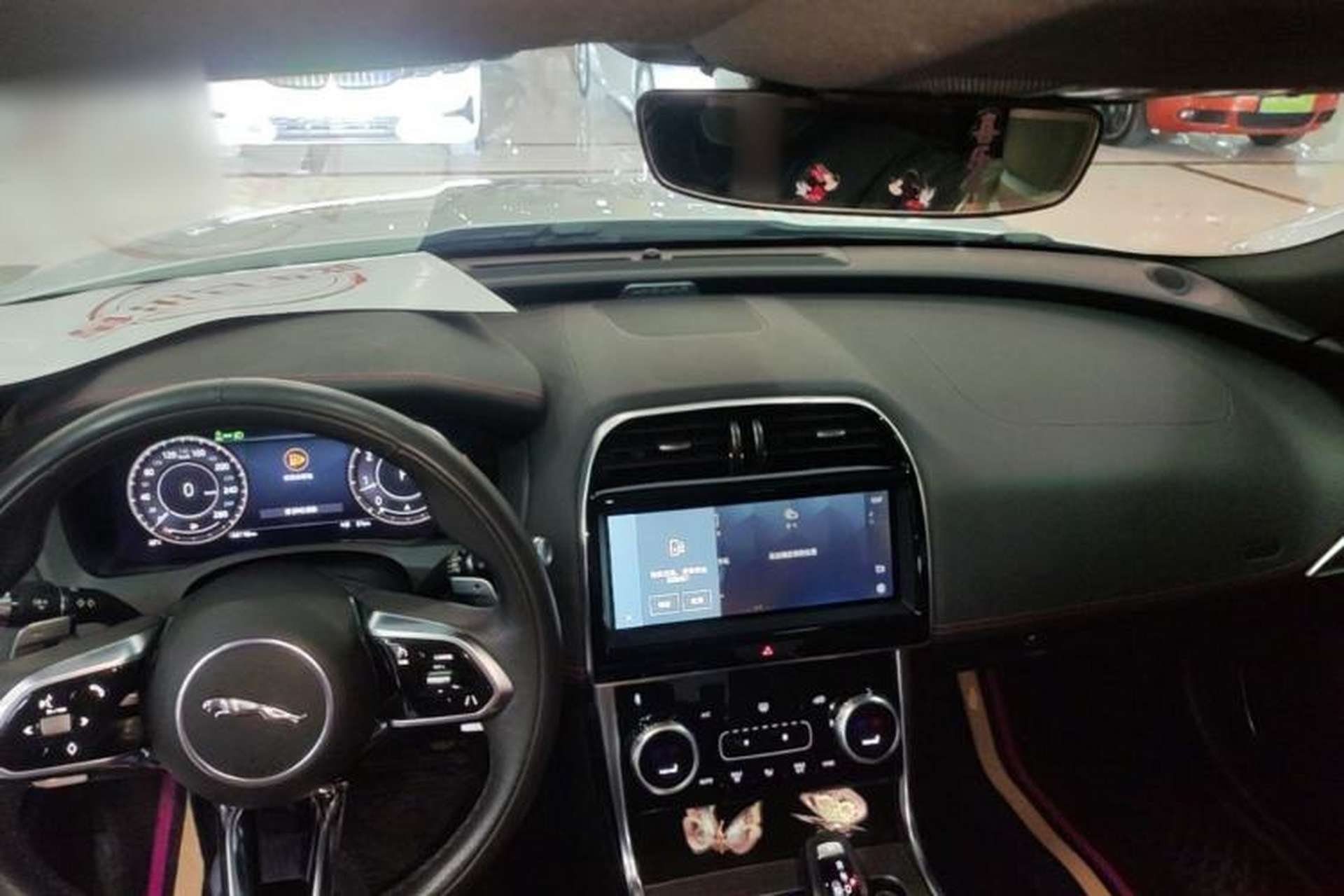 Used Jaguar XEL 2021 2.0T 250 PS R-DYNAMIC S Advanced Sport Edition Center Console