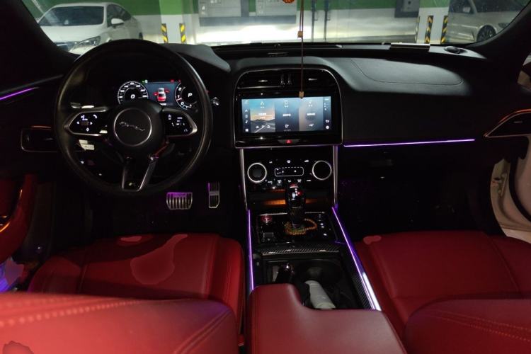 Used Jaguar XEL 2021 2.0T 250 PS R-DYNAMIC S Advanced Sport Edition Center Console