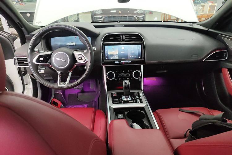 Used Jaguar XEL 2021 2.0T 250 PS R-DYNAMIC S Advanced Sport Edition Center Console