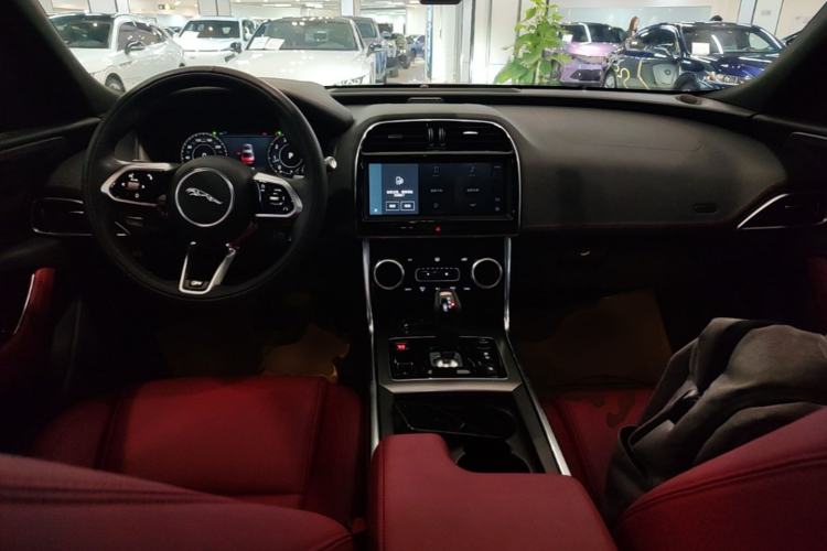 Used Jaguar XEL 2021 2.0T 250 PS R-DYNAMIC S Advanced Sport Edition Center Console