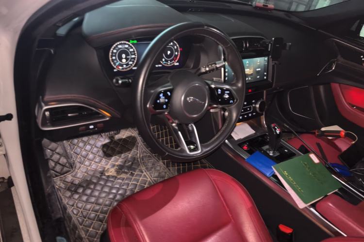 Used Jaguar XEL 2021 2.0T 250 PS R-DYNAMIC S Advanced Sport Edition Center Console