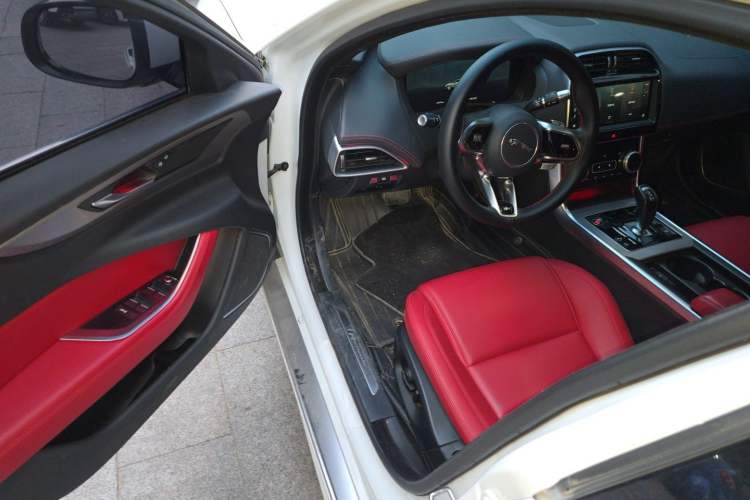 Used Jaguar XEL 2021 2.0T 250 PS R-DYNAMIC S Advanced Sport Edition Driver Seat