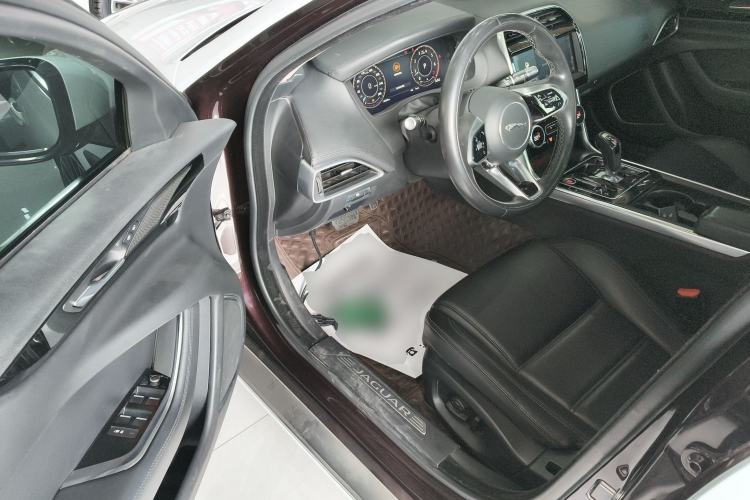 Used Jaguar XEL 2021 2.0T 250 PS S Progressive Elegance Edition Driver Seat