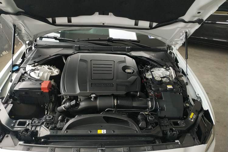 Used Jaguar XEL 2021 2.0T 250 PS S Progressive Elegance Edition Engine Bay