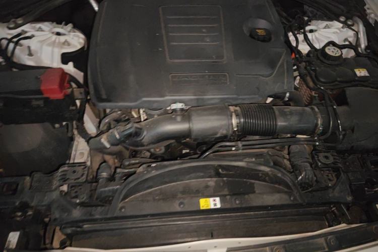 Used Jaguar XEL 2021 2.0T 200PS R-DYNAMIC Youth Sports Edition Engine Bay