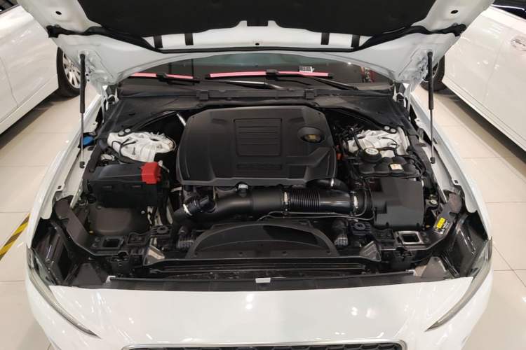 Used Jaguar XEL 2021 2.0T 250 PS R-DYNAMIC S Advanced Sport Edition Engine Bay