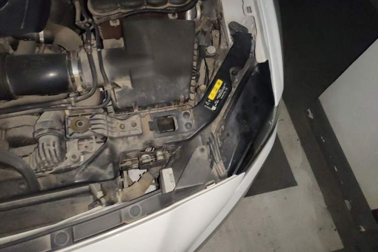 Used Jaguar XEL 2021 2.0T 200PS R-DYNAMIC Youth Sports Edition Engine Bay Left