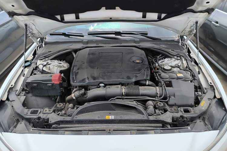 Used Jaguar XEL 2021 2.0T 250 PS R-DYNAMIC S Advanced Sport Edition Engine Bay